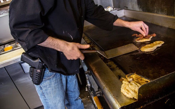 ร้านอาหารมะกันพกปืนได้ ร้านอาหารมะกันพกปืนได้